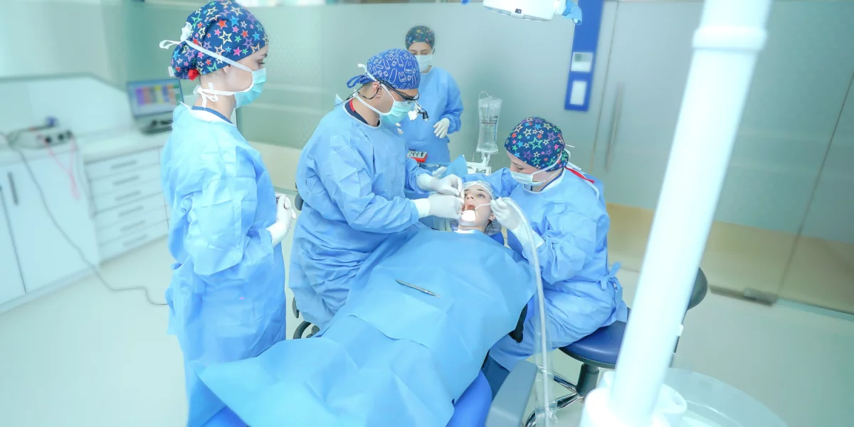 Diş Implant Tedavisi Nedir ve Neden Gereklidir?