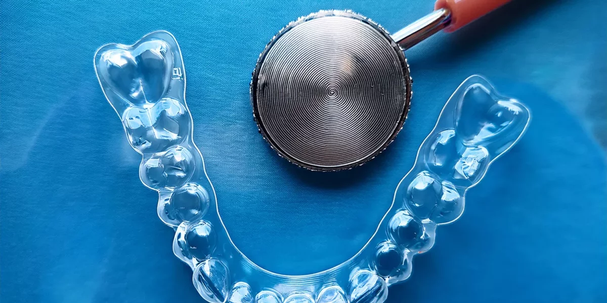 Şeffaf Plak Tedavisi Pahalı mı?