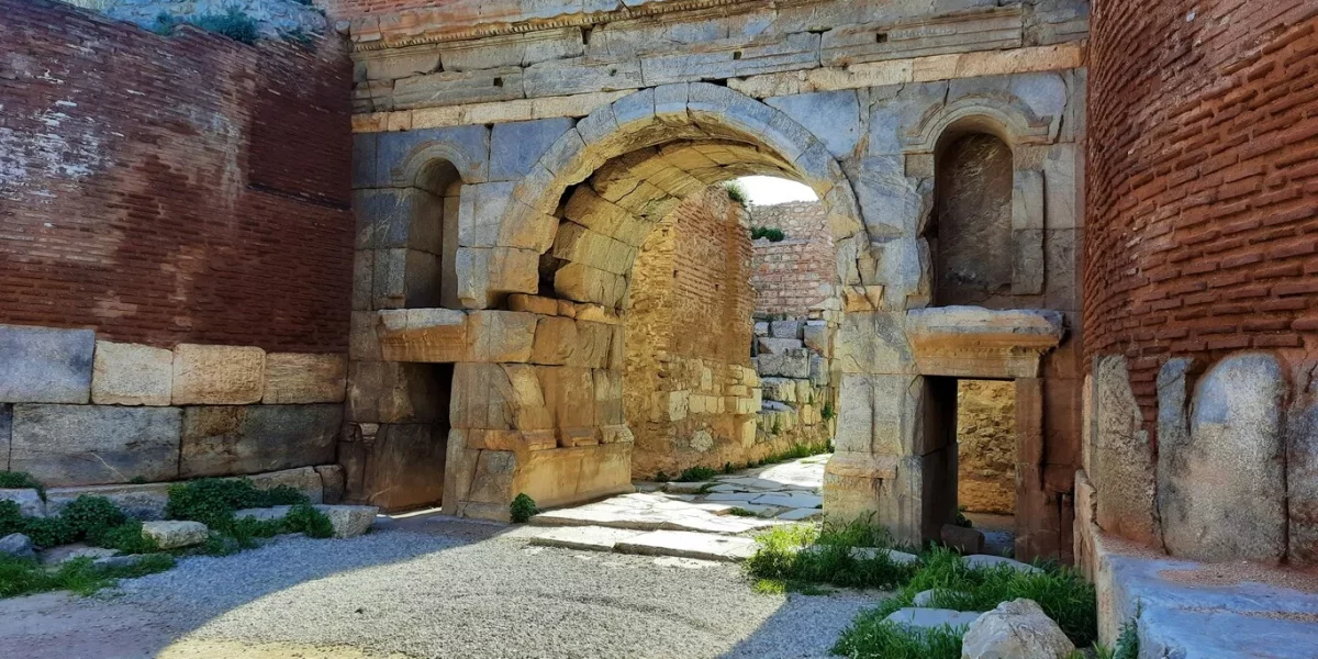 Türkiye’de Diş Seyahatinizi Planlayın: Milim Dental ile Sorunsuz Bir Deneyim